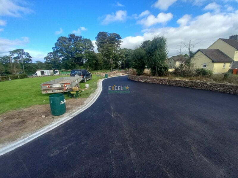 SMA Driveway with Granite Cobble Setts Border and Apron in Rathcormac