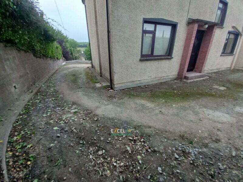 Steep Tar and Chip Driveway in Cross Barry, Co. Cork