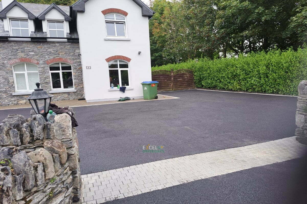 Asphalt Driveway with Granite Setts in Kenmare, Co. Kerry Excel Driveways