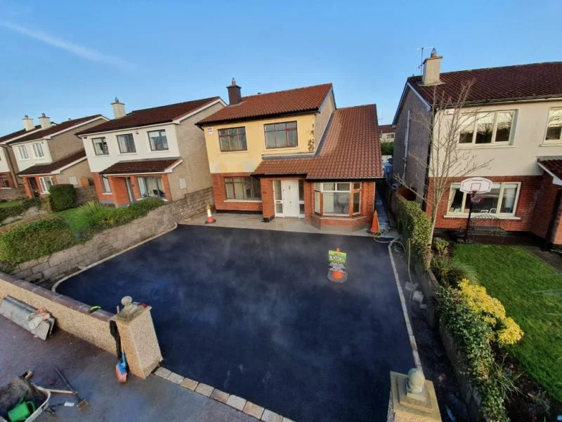 Asphalt Driveway with Sandstone borders in Rossbrook (3)
