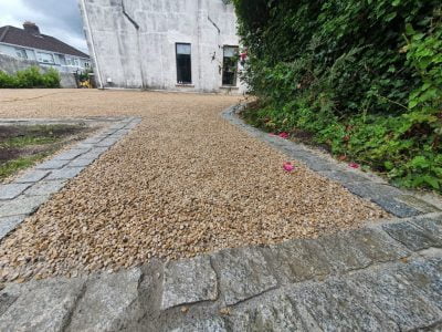Tar and Chipping For Driveways (3) Tar and Chipping For Driveways (3)