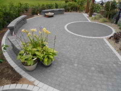 block paving with circle area 1